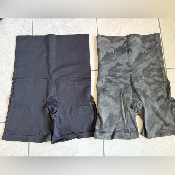 Belly Bandit Black and Gray Camo Bike Shorts - Picture 2 of 5